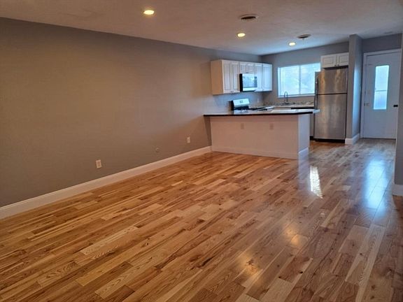 5th image of 24 Harvard Rd #C