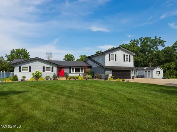 25283 Thompson Rd, Perrysburg, OH 43551