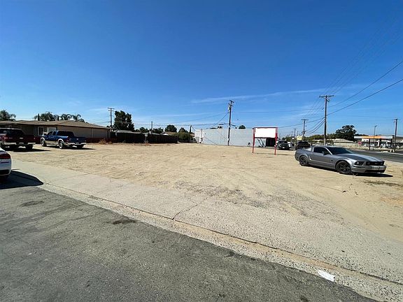 3rd image of Hollister & Central St
