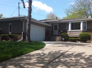 2452 Sycamore Dr, Dyer, IN 46311