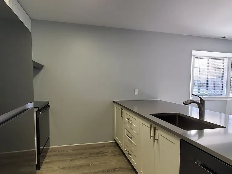621 Riverine Dr #101 — Photo 6