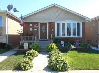 5811 W 55th St, Chicago, IL 60638