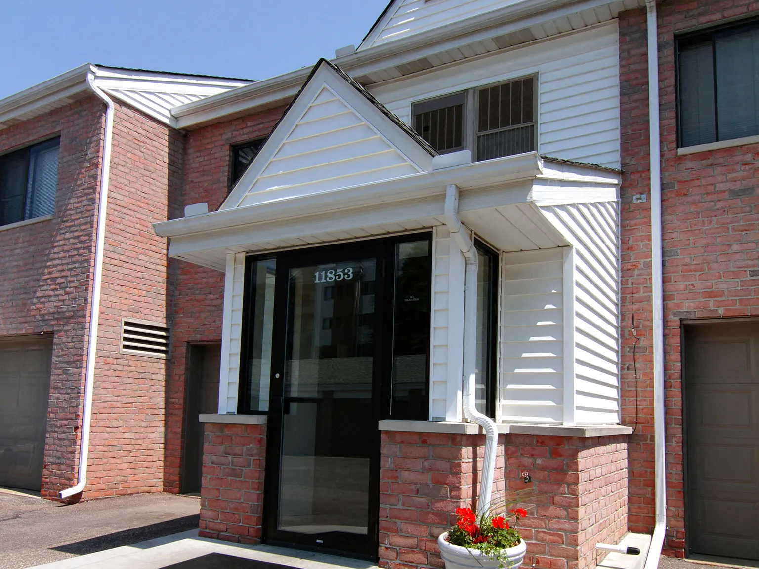 Olympic Ridge Apartments — Photo 2