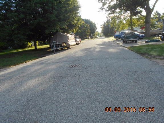 5th image of 202 E Stray St