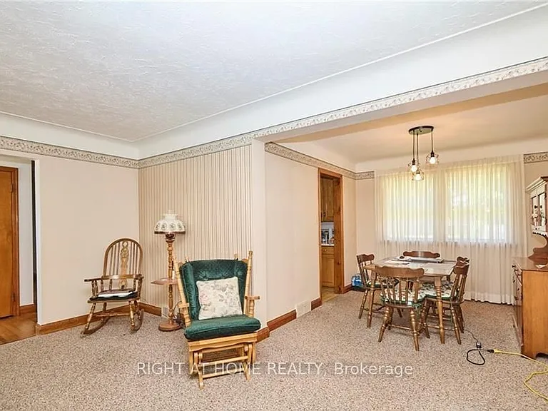 6357 Dorchester Rd — Photo 7