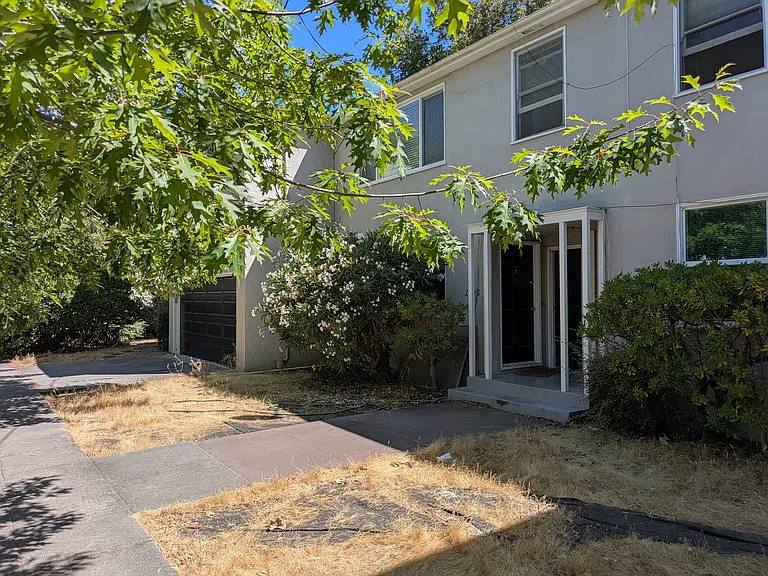 2390 Williams St #4 — Photo 38