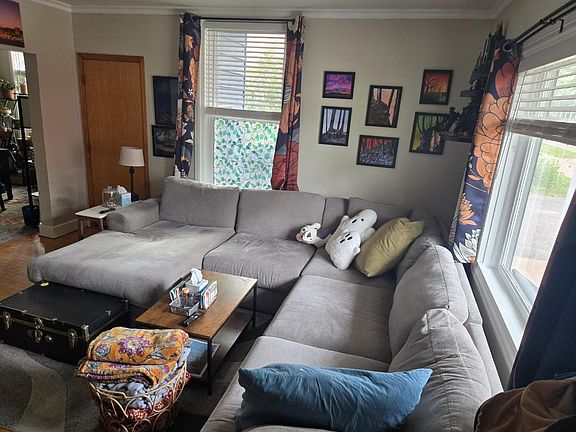 2nd image of 412 High St APT 1