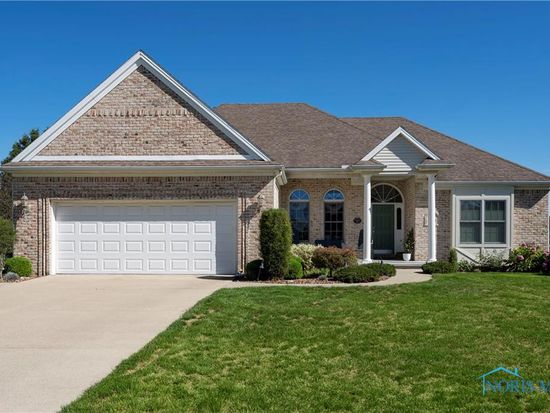 391 Arrowhead Dr, Perrysburg, OH 43551