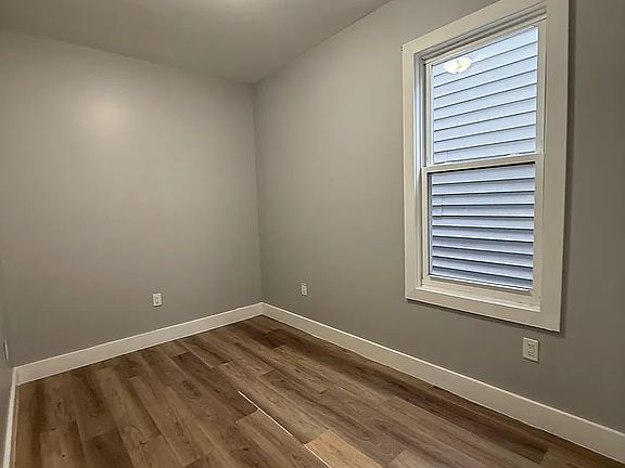4th image of 61 16th Ave #5C