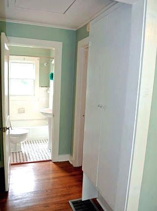 4th image of 2918 Gaston Ave