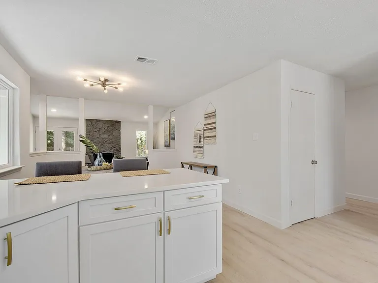 4011 Eskew Dr — Photo 11