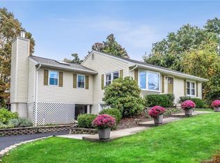 7 Muller St, New Fairfield, CT 06812