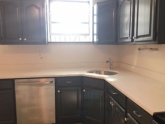 Rented by Space Real Estate | media 16