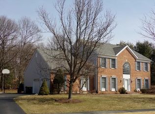 12 Ashbury Dr, Franklin, MA 02038