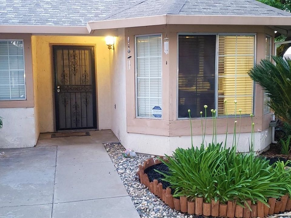1313 Eugene Ave Modesto Ca 95351 Zillow