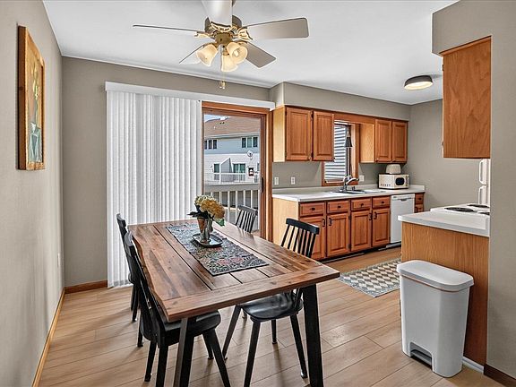5th image of 3212 Dorchester Way