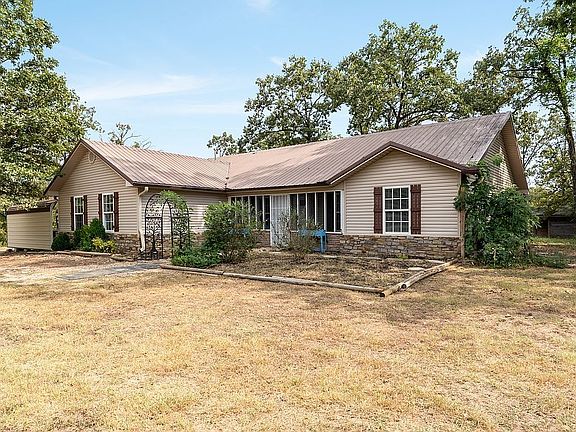Ranch style farm house