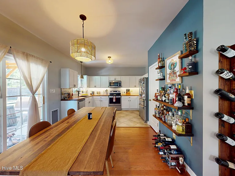 345 Shepherd Trl — Photo 10