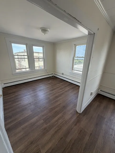 3 bed, $2,100 — Photo 2