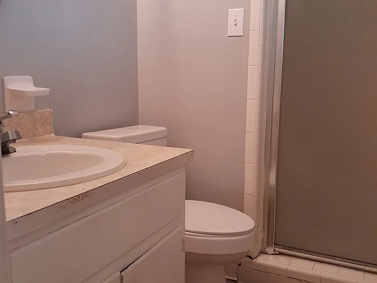 1534 Westwood Dr — Photo 15