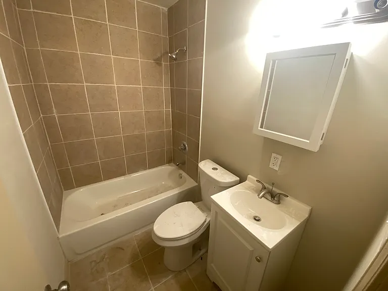 848 Carolina St — Photo 3
