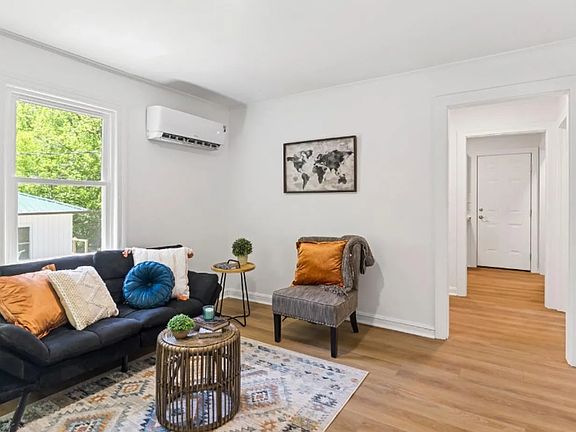 4th image of 114 Lombardy Ct