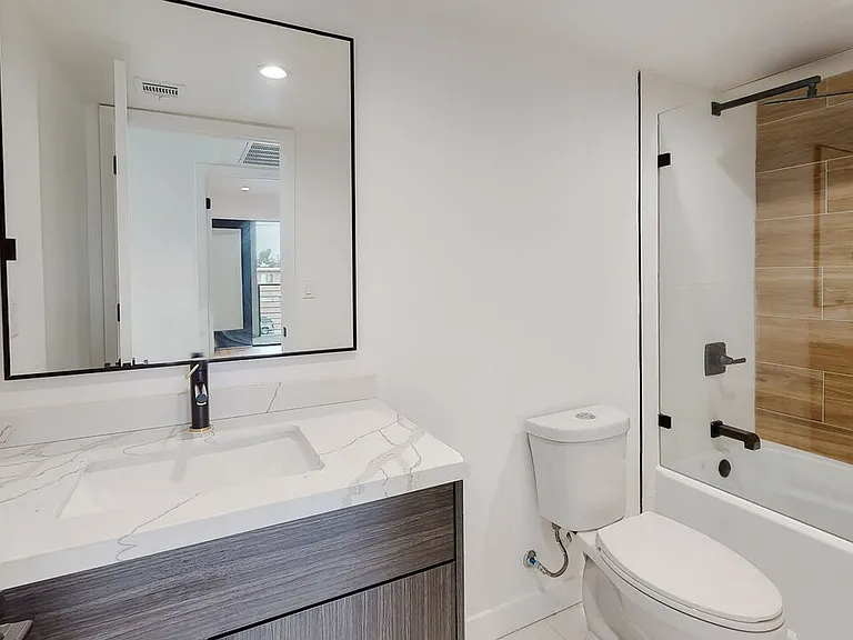 6811 Gloria Ave — Photo 19