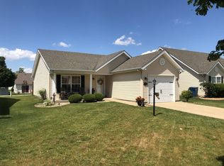 604 Newton Dr, Champaign, IL 61822