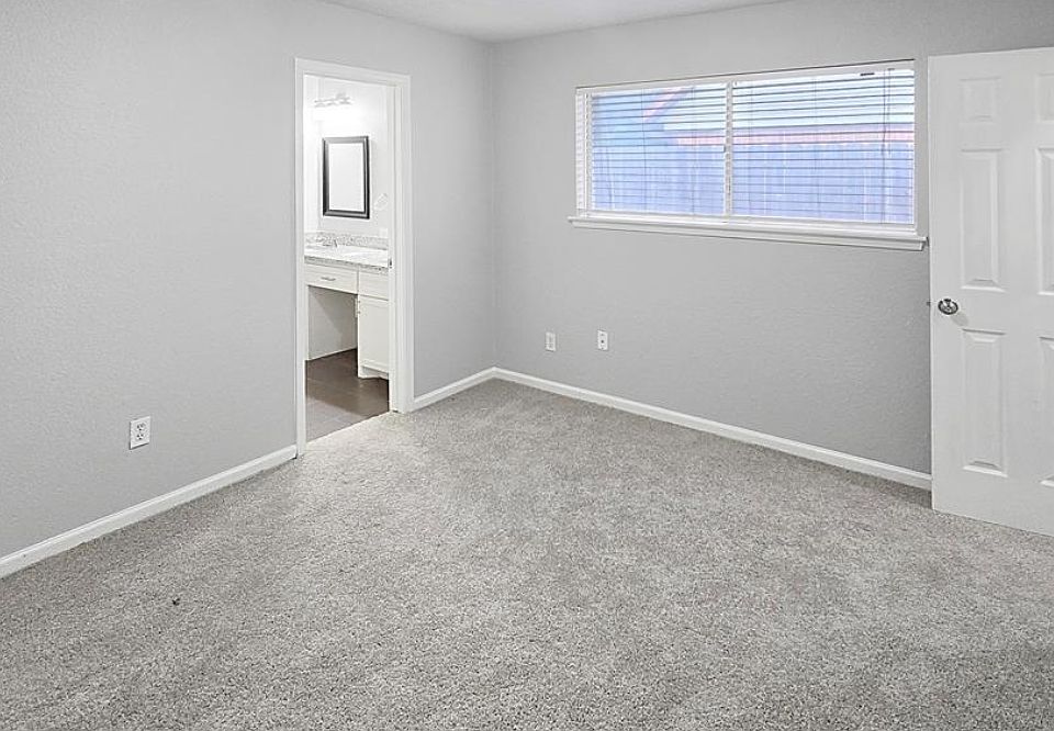 1st image of 2414 Stillmeadow Dr