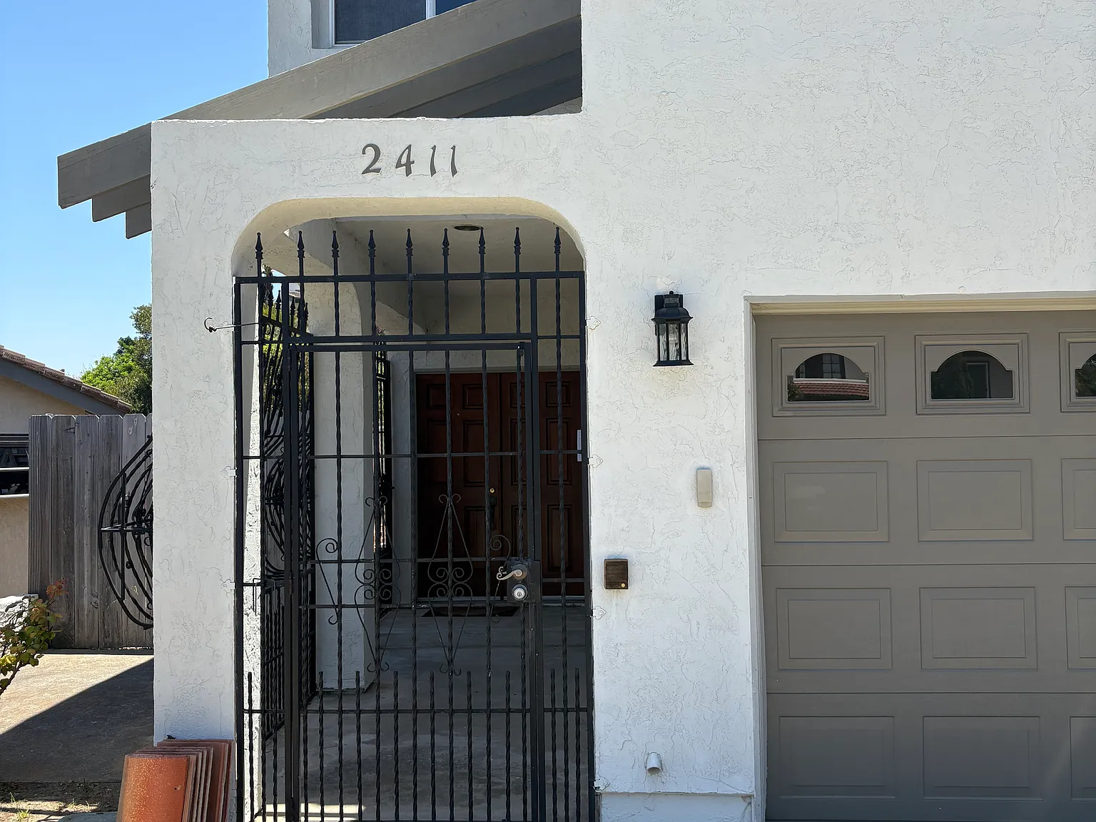 4 bed, 2038 sqft, $4,500 — Photo 2