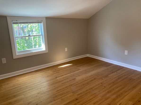 10-12 Auburn St #1