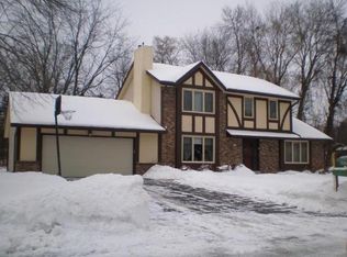 6839 N Braeburn Ln, Glendale, WI 53209