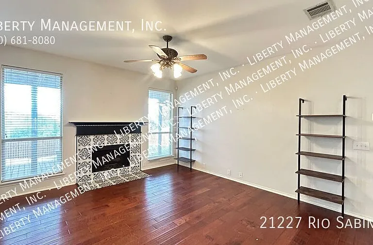 21227 Rio Sabinal — Photo 18