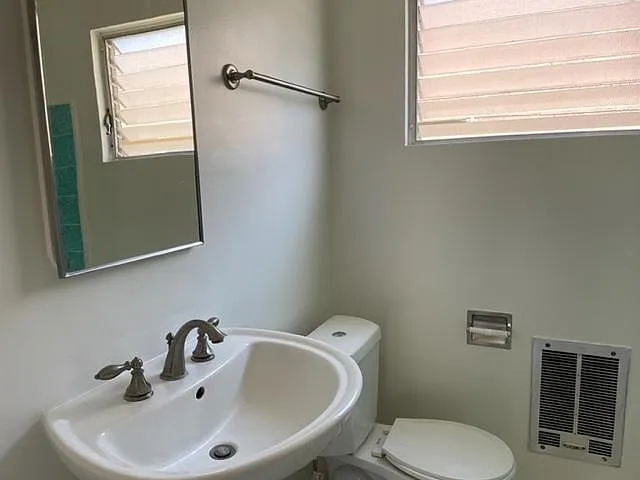 912 9th St #10 — Photo 8