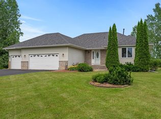 20075 Quapaw St NW, Oak Grove, MN 55303