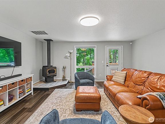 4th image of 8212 Ethan Court SW