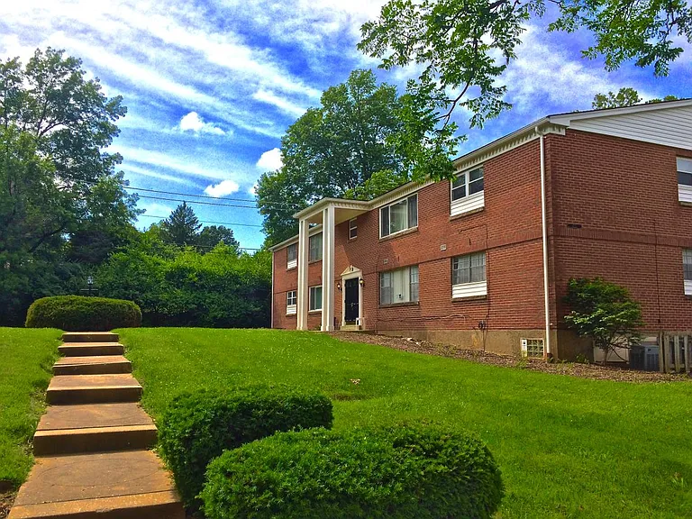 721 Lepere Ave #F — Photo 13
