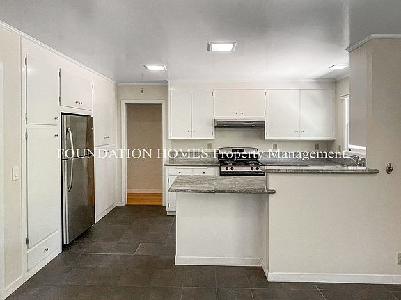 2nd image of 260 Montford Ave