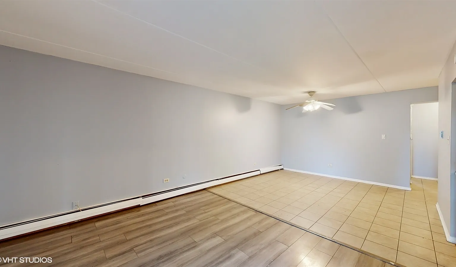 2 bed, 905 sqft, $1,560 — Photo 2