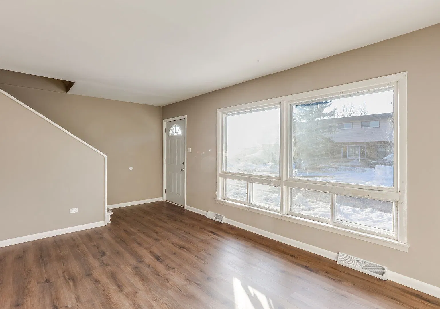 Parkview Apartments (HC3) — Photo 1