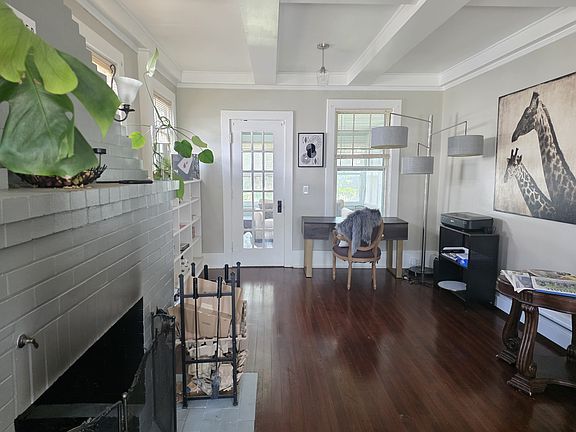 4th image of 15 Fairview Ave