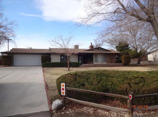 21181 Pine Ridge Rd, Apple Valley, CA 92307