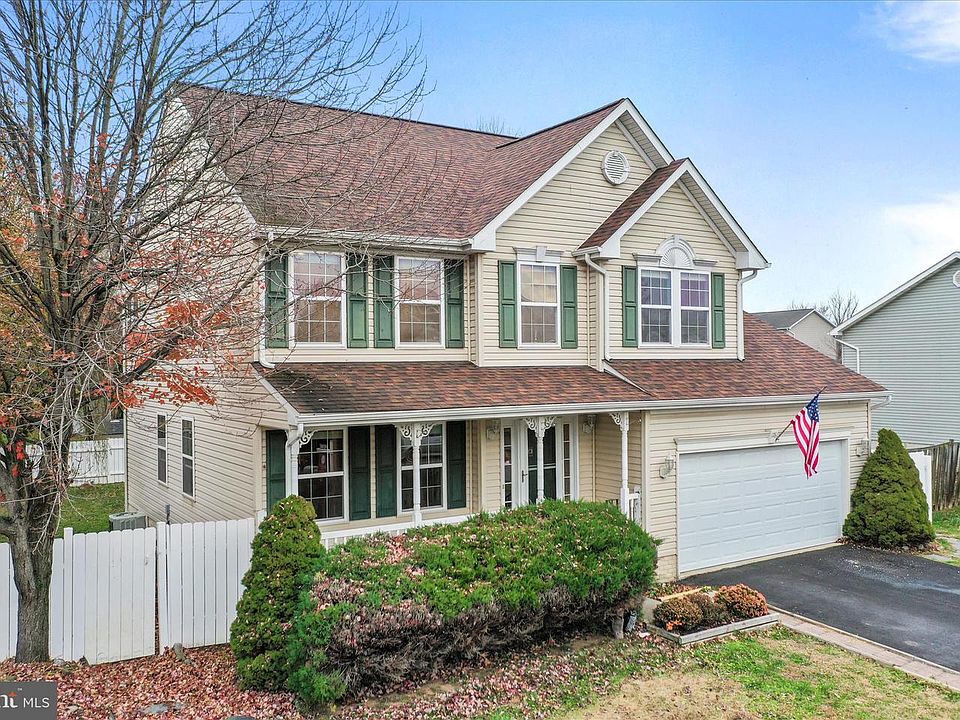 1st image of 176 Charlotte Ct