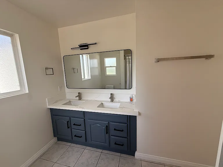 2446 S Centinela Ave — Photo 38