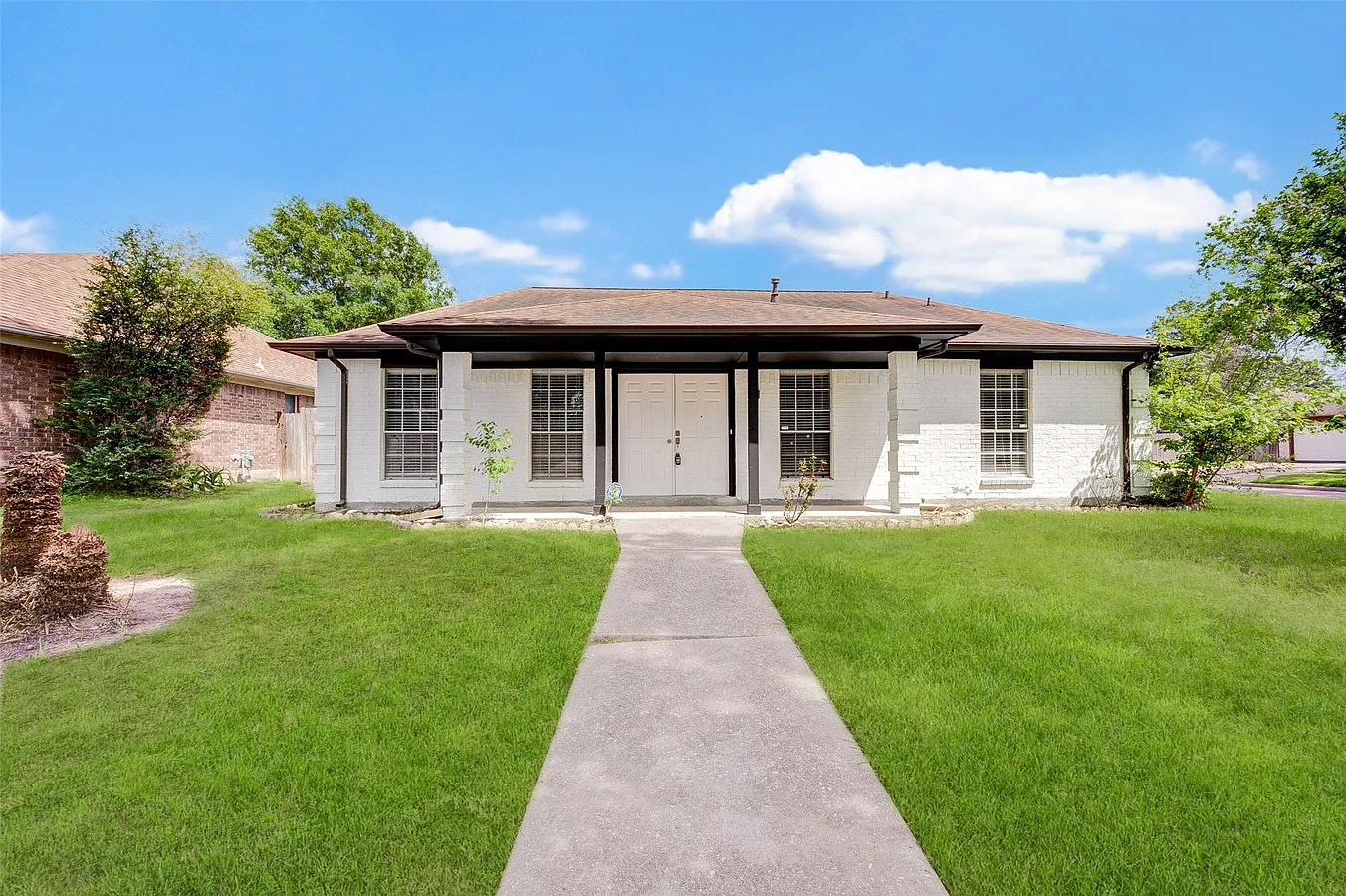 4 bed, 2140 sqft, $2,200 — Photo 1