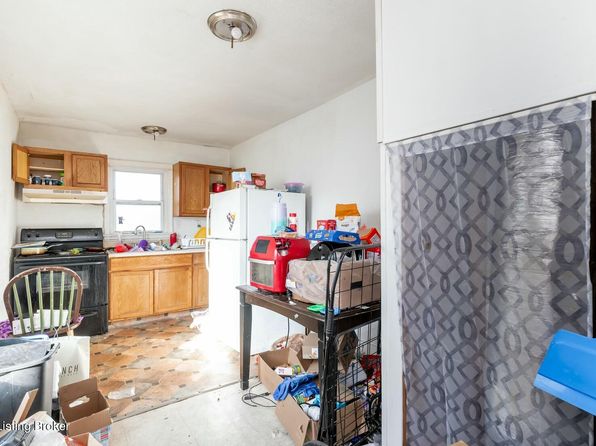 louisville-kentucky-2082374346 picture