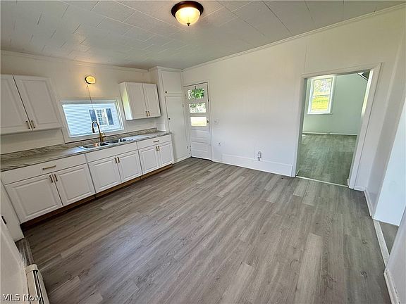 3rd image of 240 W Main St