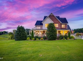 146 Hopson Rd, Johnson City, TN 37601