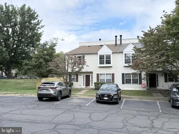 6128 Hoskins Hollow Cir #B, Centreville, VA 20121
