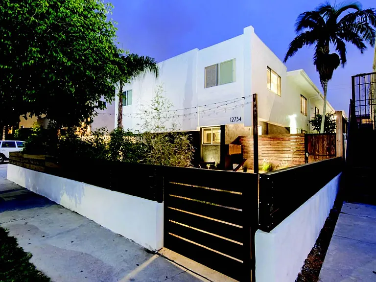 12734 Caswell Ave #5 — Photo 4